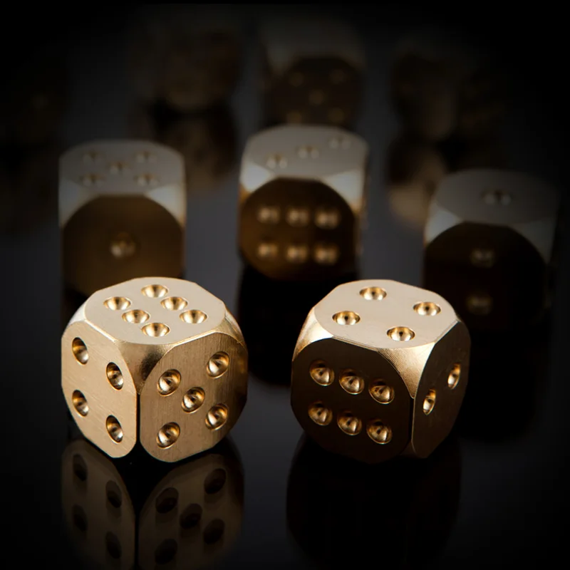 Gift Brass Solid Dice Decoration Small and Large Dice Cup Mahjong Dice Metal Brass Text Play Handle Pieces Decorative Figurines