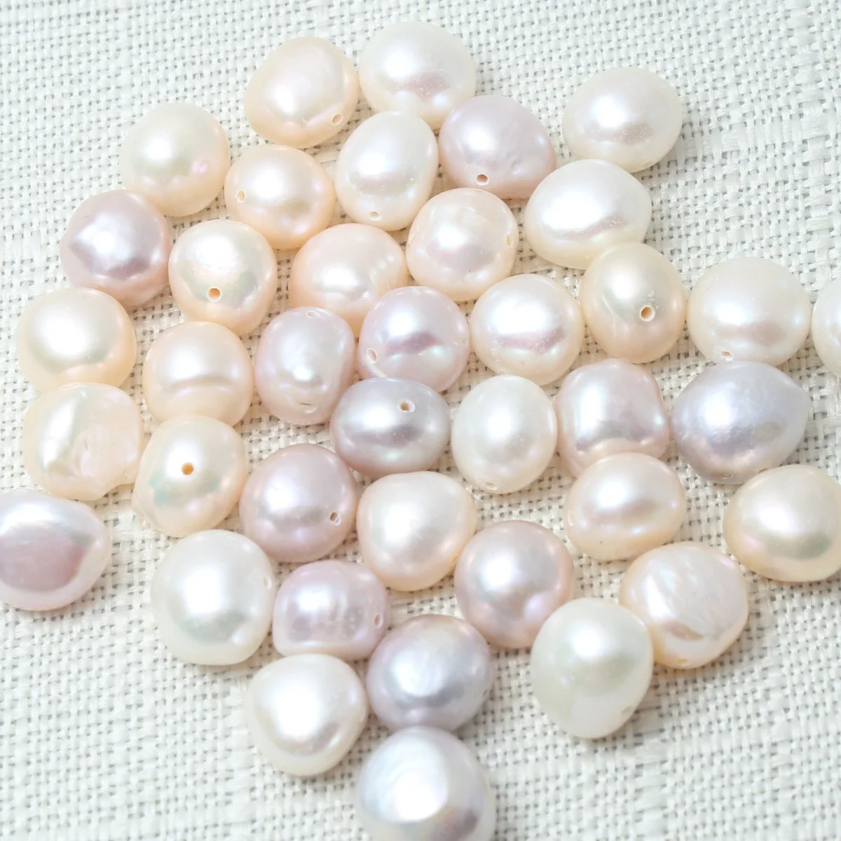 

Cross-border hot-selling multi-style natural freshwater pearls, two-sided light loose beads, perforated bracelets ,10 in a pack