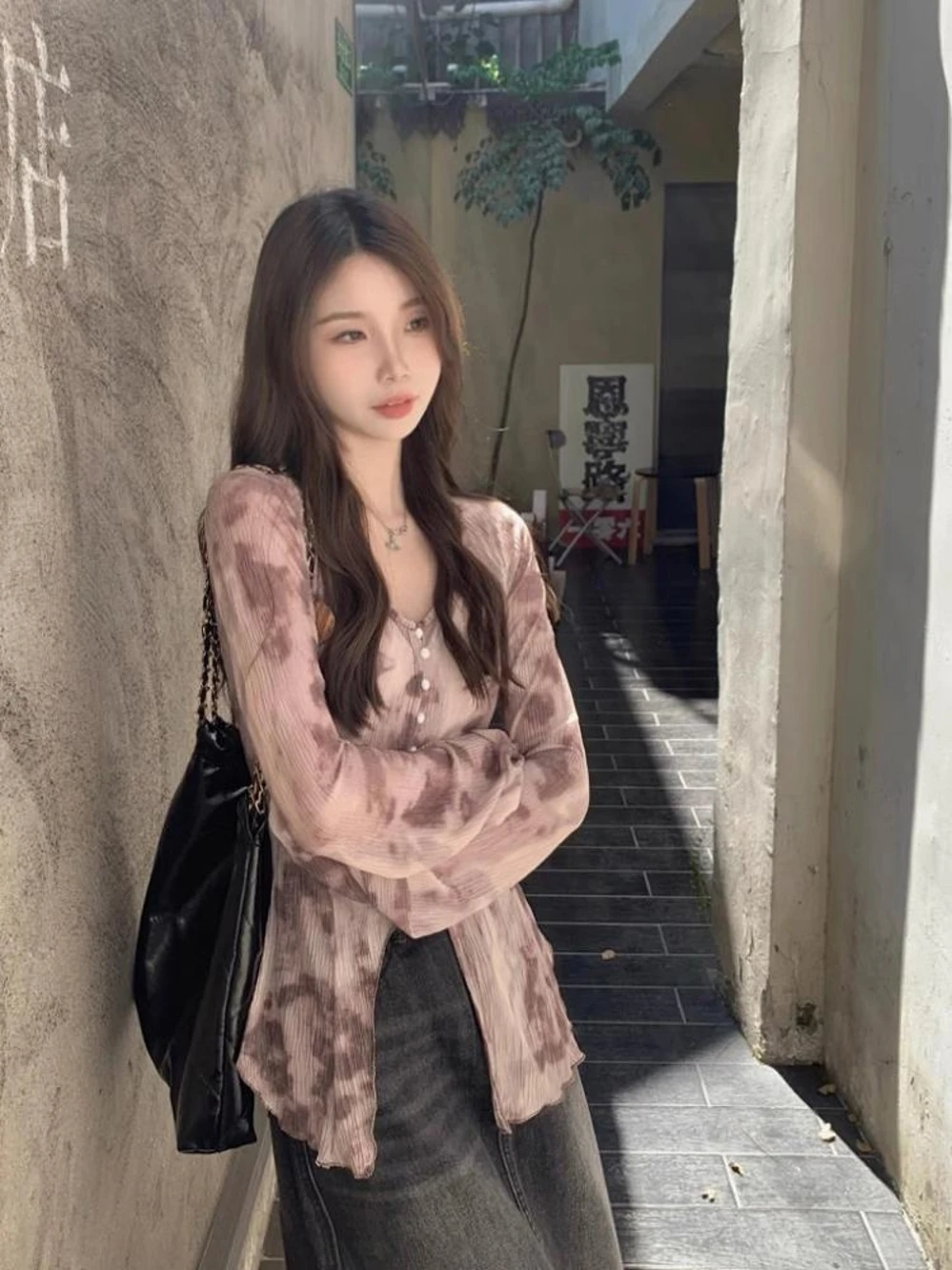 

Slimming V-Ne adient Long Sve irt Women's Faionable Versatile Spring New Sle Korean Loose Fit Button up Top