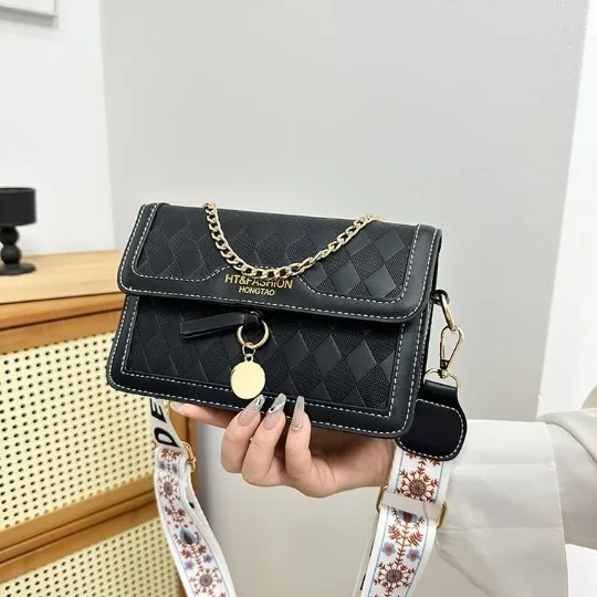 

Single Shoulder Women's Bag Advanced Texture Handbags For Trendy And Versatile Chain Crossbody Y2k Commuting Party Fashion