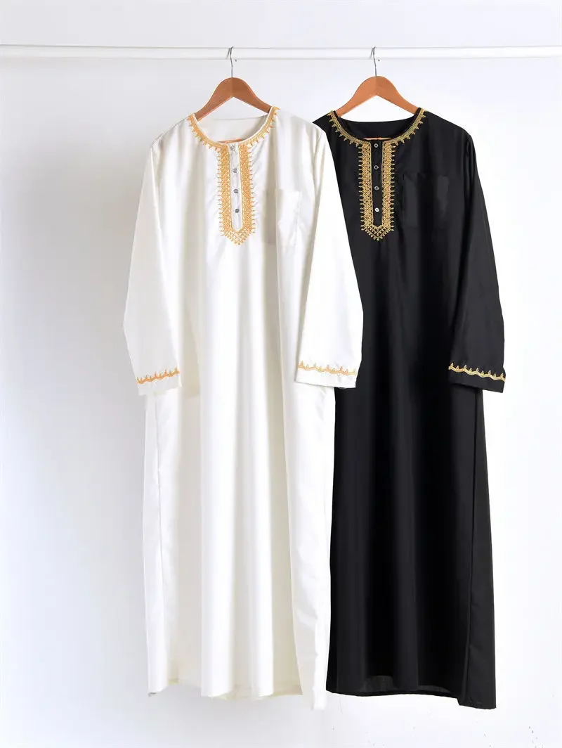 

Loose V-neck Robe New Saudi Arabian Mens Embroidered Robe Dubai Embroidered Men Robe