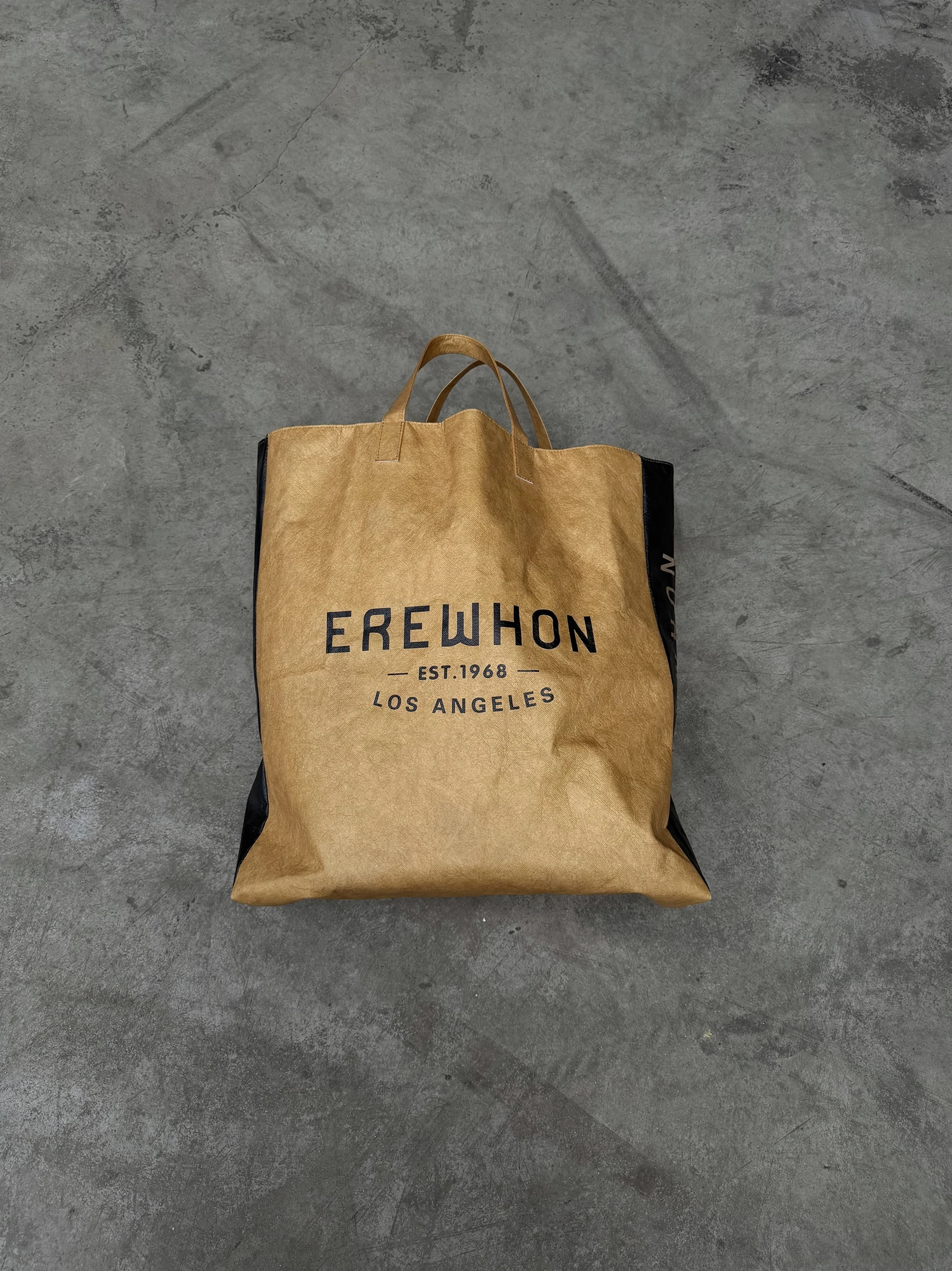 

Ограниченная серия EREWHON Runway ow Paper Bag Сумка Ручная сумка Молодежная повседневная модная корейская тканевая сумка-мешок