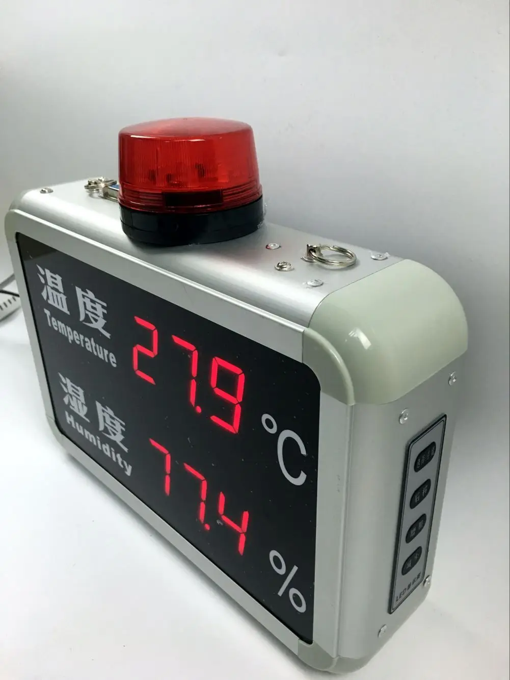 شاشة عرض كبيرة للصوت والضوء لتذكير درجة الحرارة والرطوبة