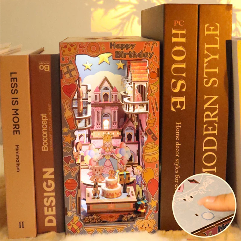 DIY หนังสือไม้ Nook ชั้นวางชุดเค้กวันเกิดแฮปปี้ Miniature ชุดชั้นวางหนังสือ Light Bookend สําหรับของขวัญเพื่อน