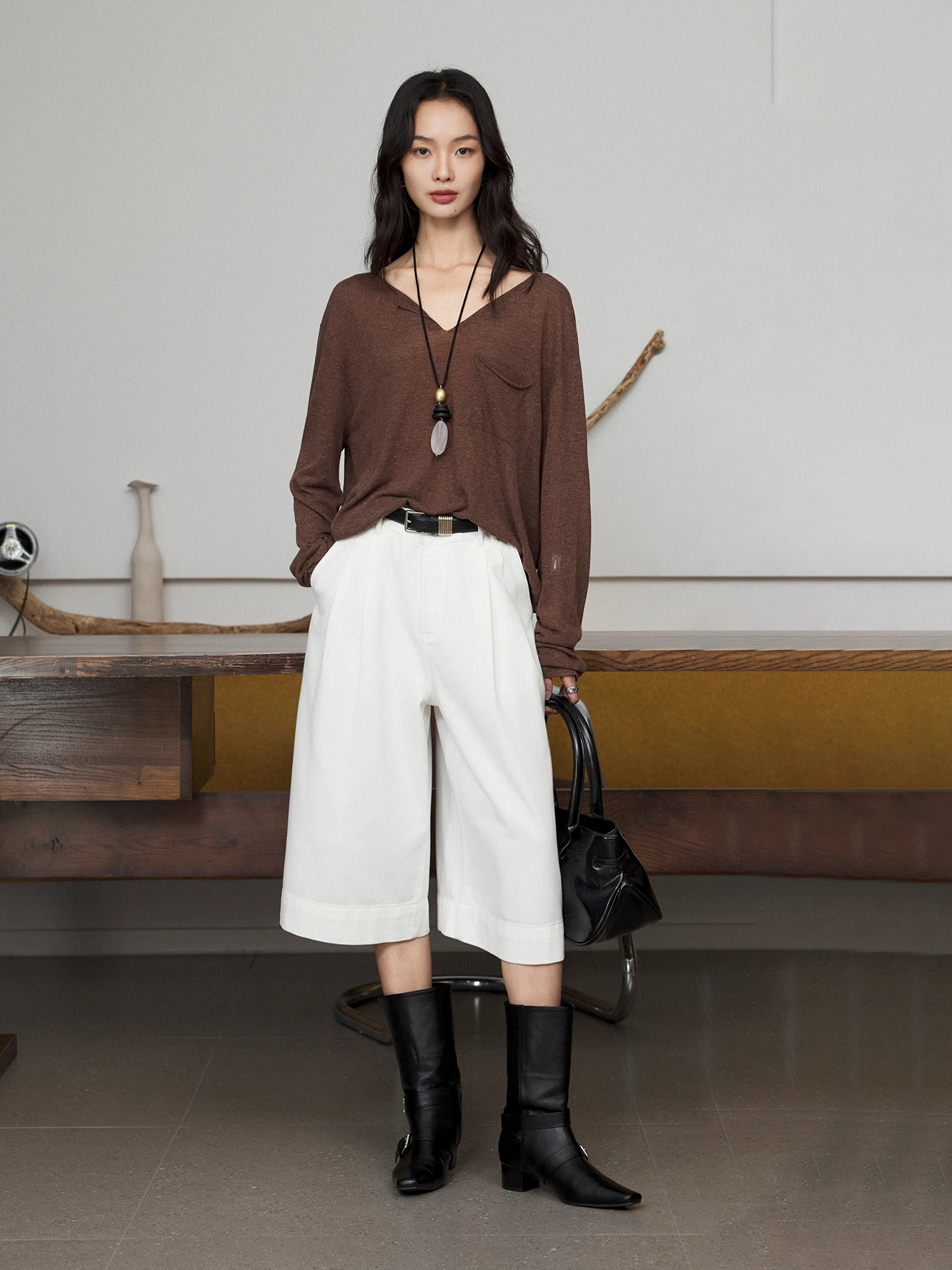 

CLMX Women's Long Sleeve Knitted V-Neck Linen Blend Casual Style Loose Fit Top with Patch Pocket Spring Fashionable Top