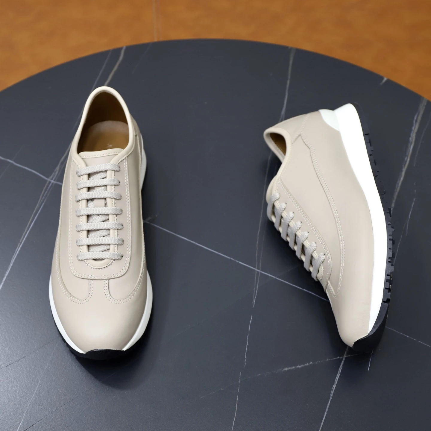 Męskie buty wulkanizowane na koturnie, skórzane, biznesowe, codzienne, wygodne, antypoślizgowe, odporne na ścieranie, do biura, dojazdów do pracy, podróży.