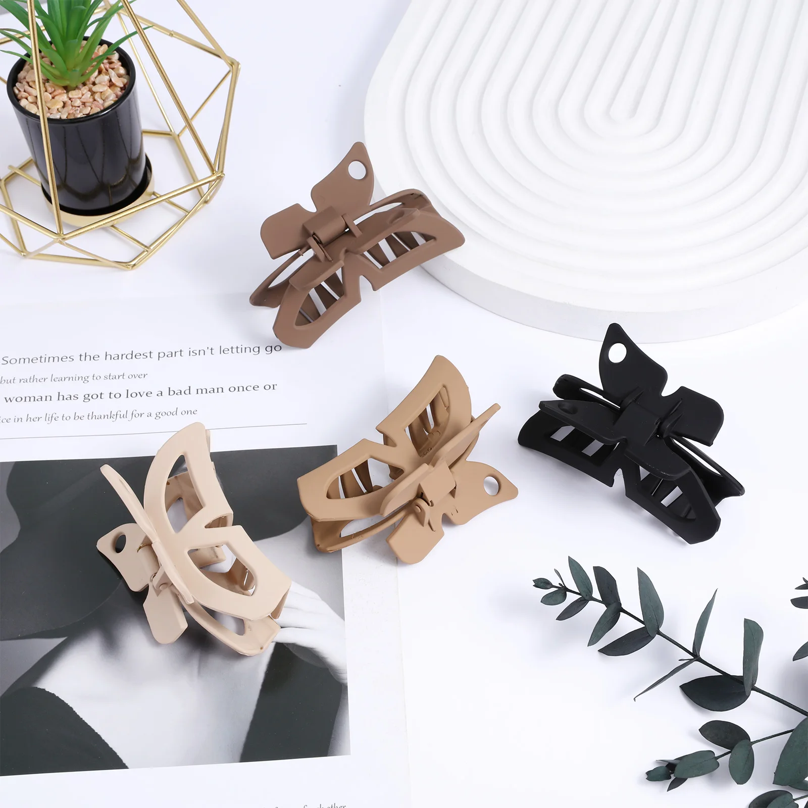 

4 Pcs Claw Clip Hair Set Clips Ladies Hollow Out Bows for Women Cute Accessories
