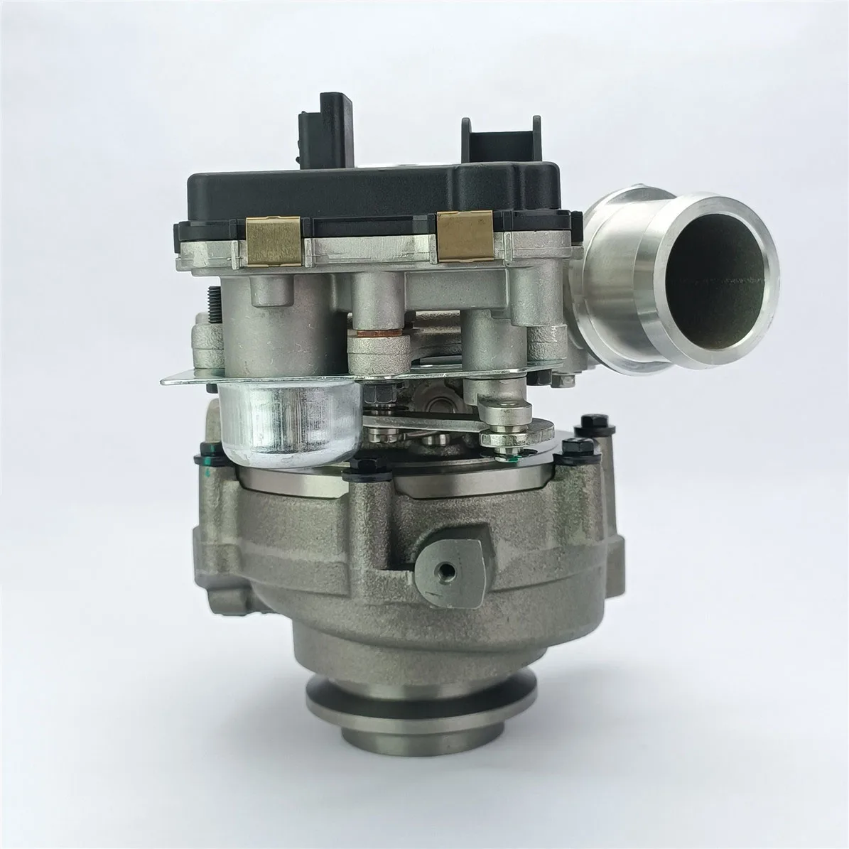 Turbo 49477-01203 for Land-Rover Evoque Freelander 2.2 SD4 TD4 140Kw 49477-01204