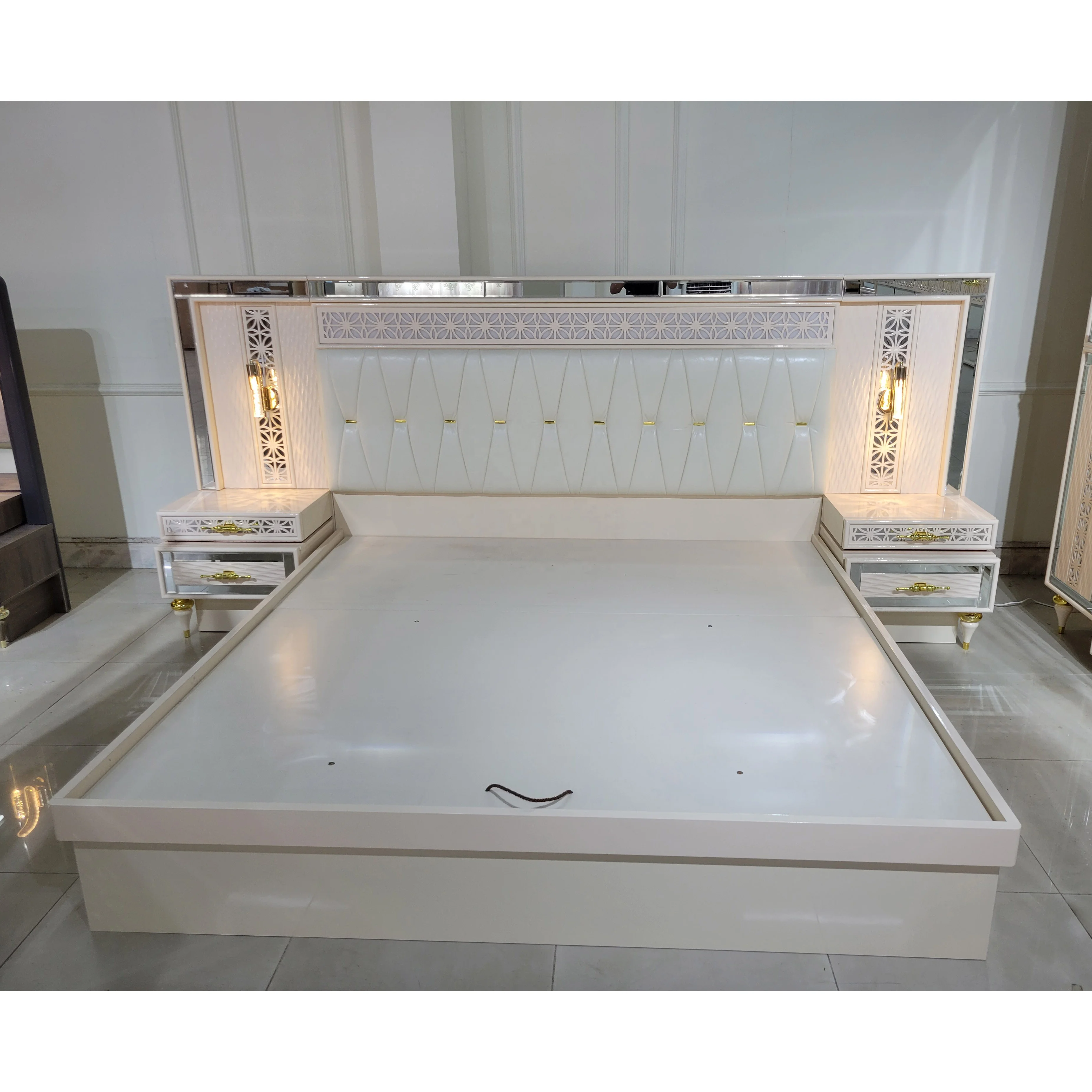 

Глянцевый МДФ, окрашенный в белом дерево, спальный гарнитур, современная мебель для дома и отеля на заказ, с двуспальной кроватью и местом для хранения вещей