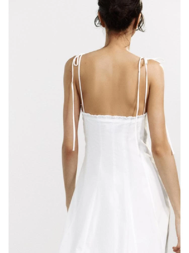 Novo Vestido Midi F de Verão com Alça e Saia Longa, Decorações em Camadas, Estilo Envolvente em Tule de Seda, Sem Mang...