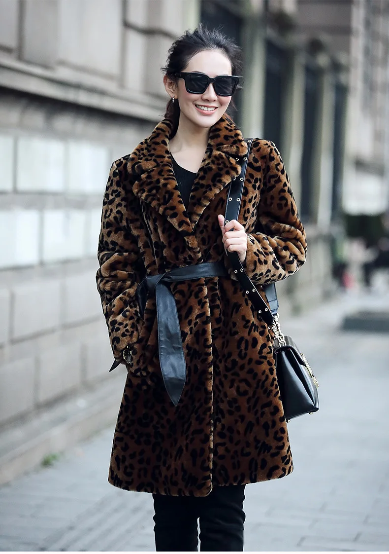 Faux Suit Collar Leopard Print Fur Jacket 2024 Winter New Sheep Shearing Fur Integrated Women's Medium And Long Coat Imitate