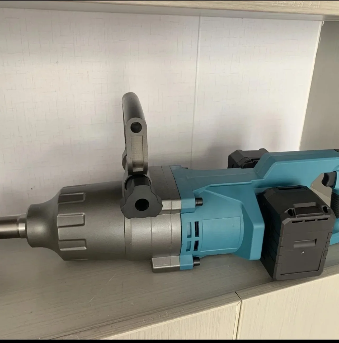 مفتاح عزم دوران كبير جديد ثقيل مقاس 1 بوصة بدون فرش، مفتاح ربط كهربائي لاسلكي مع حزمة بطارية مزدوجة،