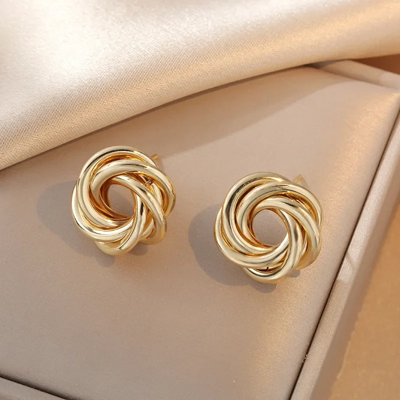 New Trend Geometric Metal Winding Twist Gold Color Flower Stud Earrings for Female Punk Temperament Jewelry Wholesale Girl Gift