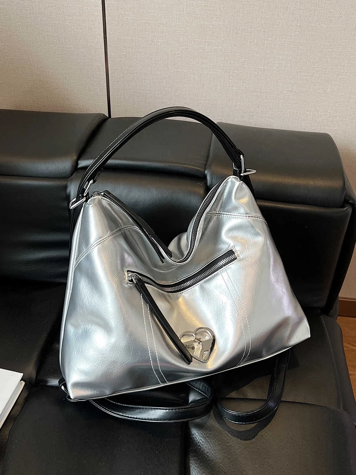 

Women's Leisure Large Capacity Travel Backpack Texture Soft PU Versatile Tote Bag New Fashion Single Shoulder Crossbody Bags
