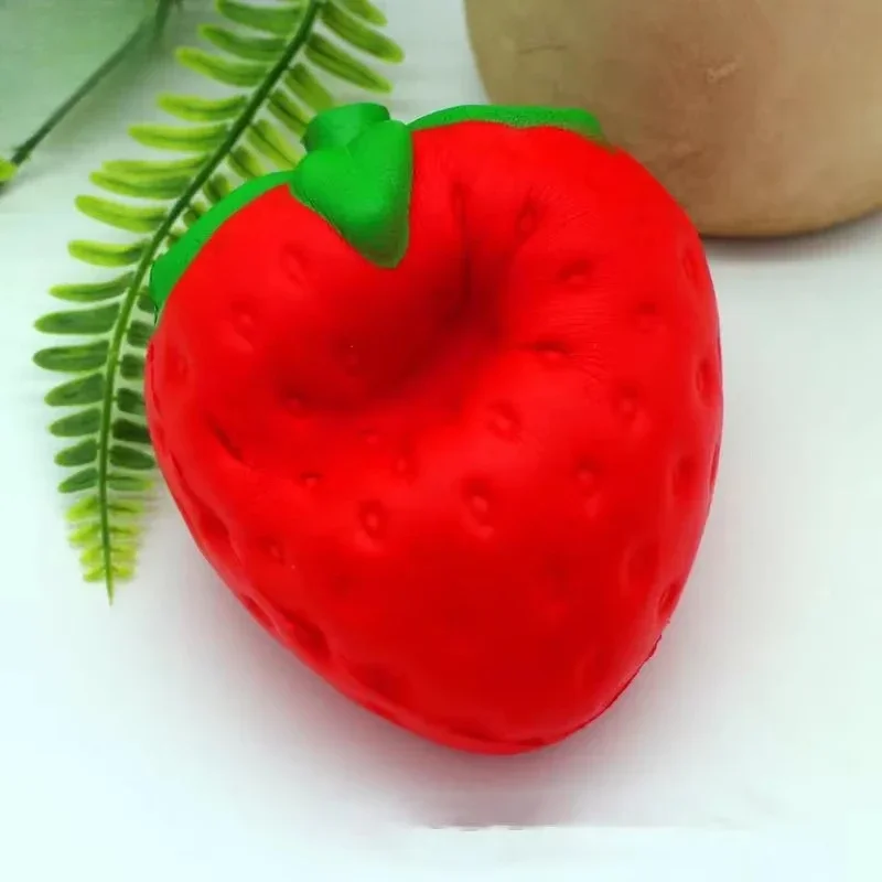 子供のための超リラックスおもちゃ,抗ストレス,スクイーズ,スクイーズ,イチゴの香り,大小のサイズ