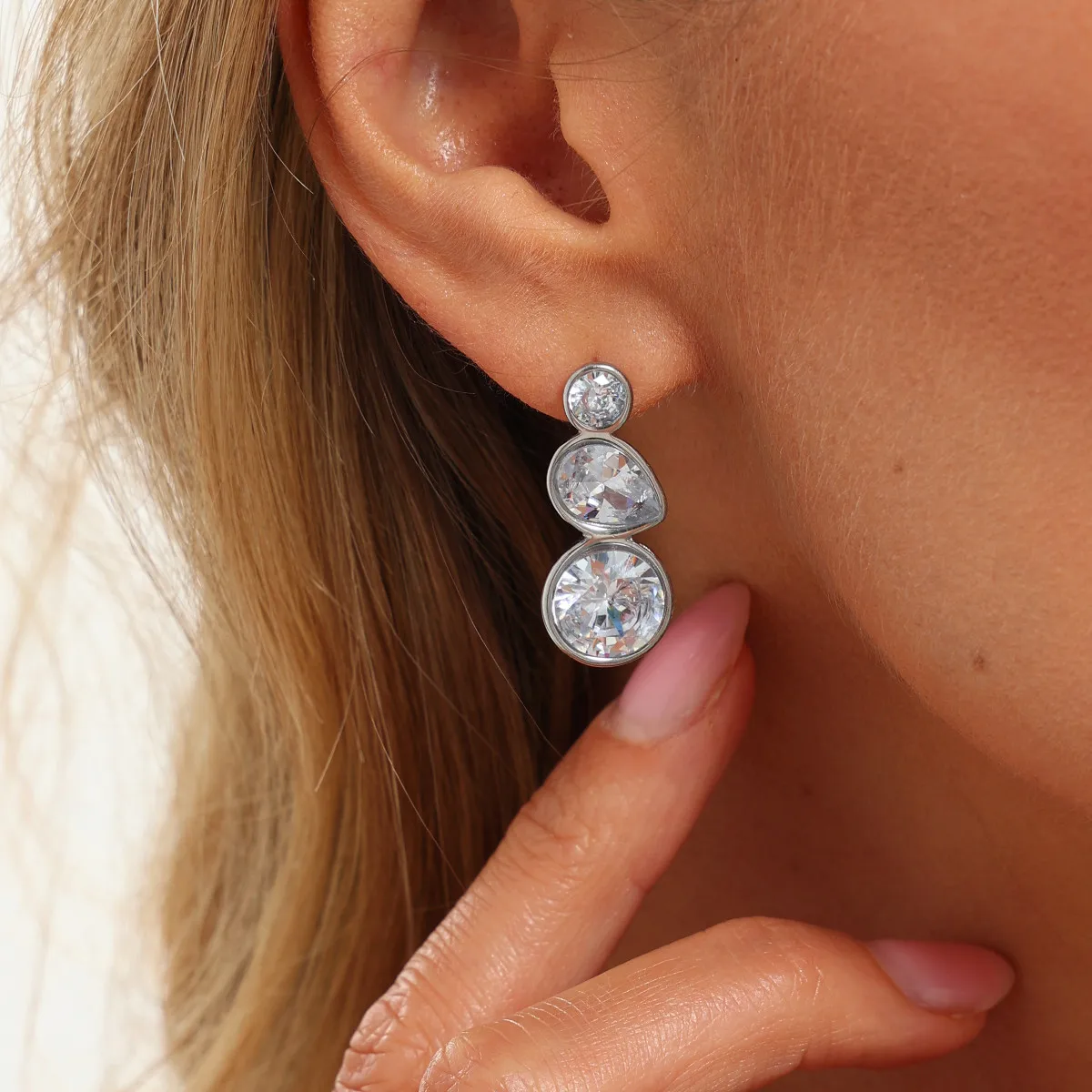 SHIXIN Fashion 18K Gold Plated Stainless Steel Waterproof Stud Earrings Women Delicate Glass Zircon Hypoallergenic Daily Jewelry