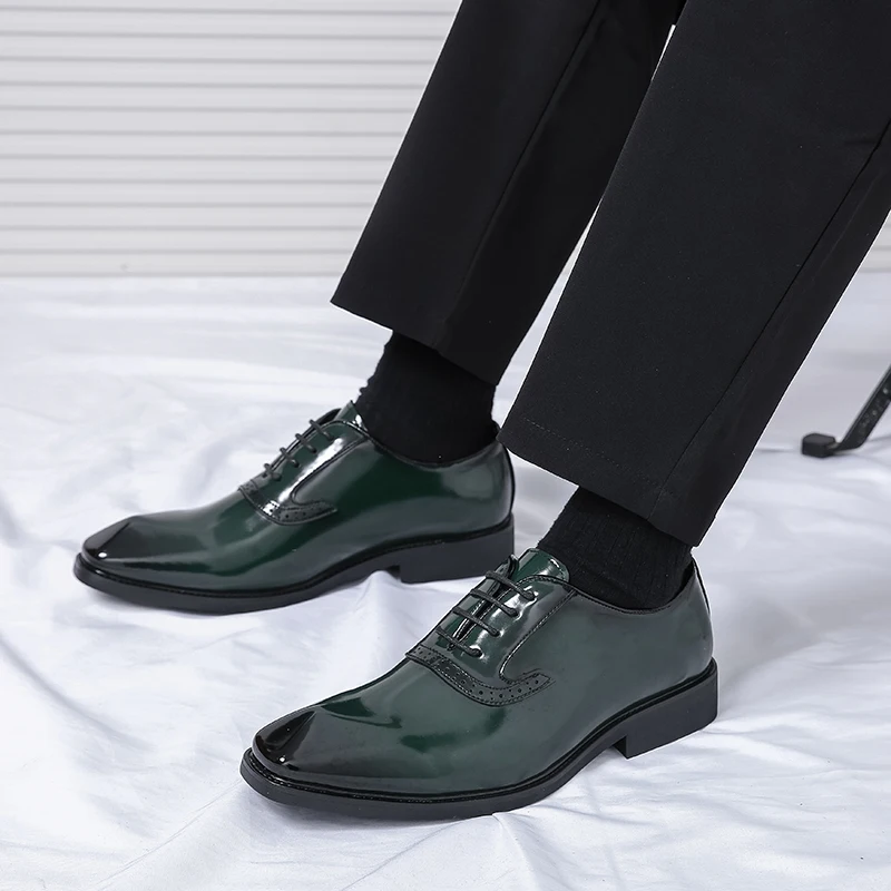 Luxury Mens Leather Shoes Patent Leather Men's Shoes Pointed Oxford Wedding Leather Dress Shoes Green Gentleman Office Man Shoes