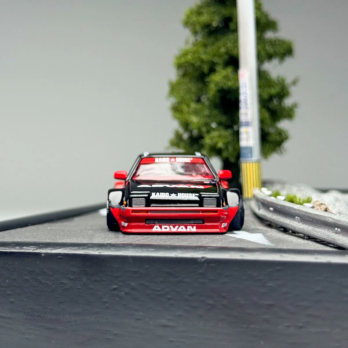 In stock 1: 64 new Kaido House #214 AE86 ADVAN alloy die-cast static car model, limited edition, gift, high-end decorative item