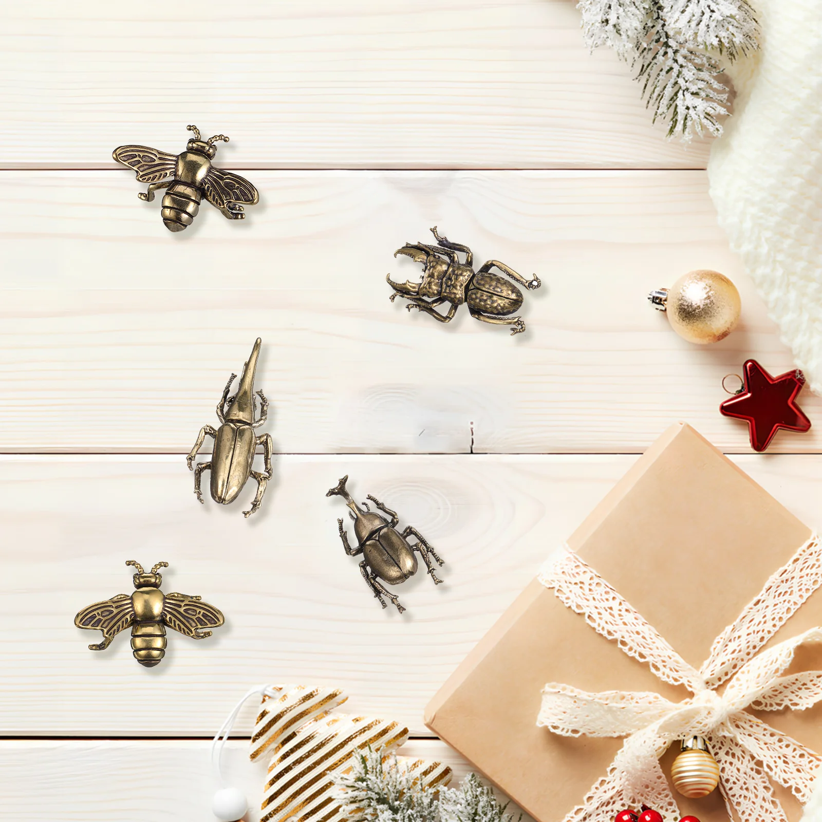 

5Pcs Brass Bee Decorations Set of Insect Bugs for Desk Bookshelf Room Decor Bee Adornments Metal Ornament Bugs Decor