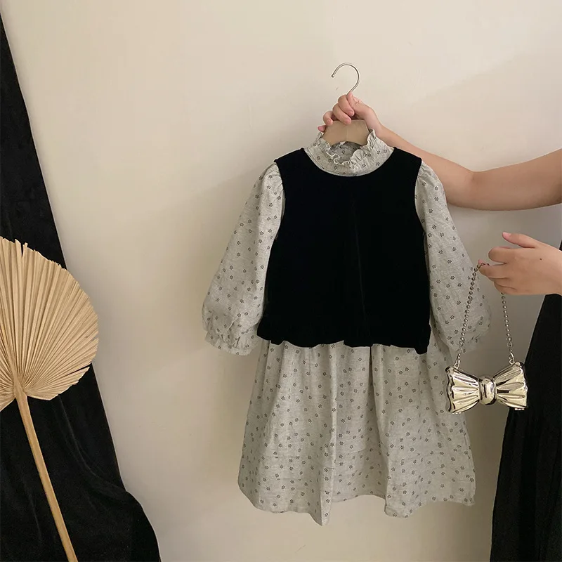 

Girls Autumn New Forest Style Floral Patchwork Dress2025Solid Color Versatile Stylish Velvet Vest Two-Piece Set