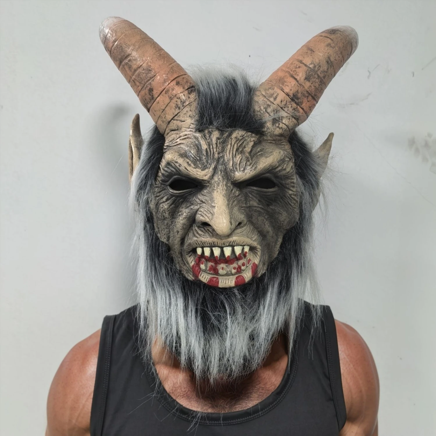 Luzifer-Halloween-Kostüm-Zubehörset für Herren mit monsterhaarigen Handschuhen und gehörnter Kopfbedeckung, gruselige Cosplay-Maske