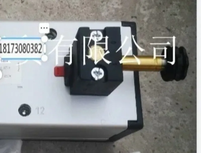 Installation of ISO standard base plate for two five way solenoid valves in the United States DX3-606-BN in stock