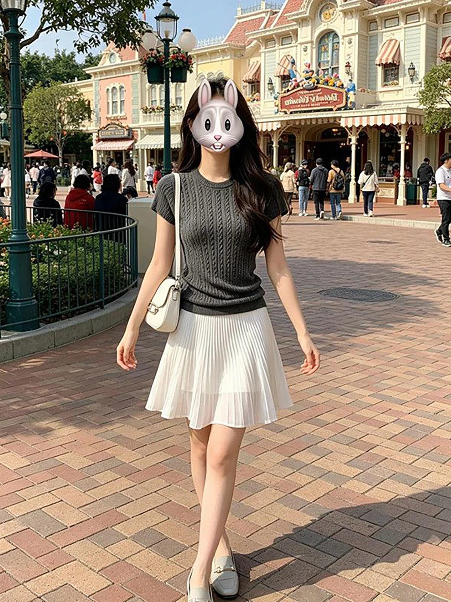 

Gray round Neck Knitted Top And Mesh Short Skirt Two-Piece Set Elegant And Gentle New Arrival for Young Women Summer Fashion