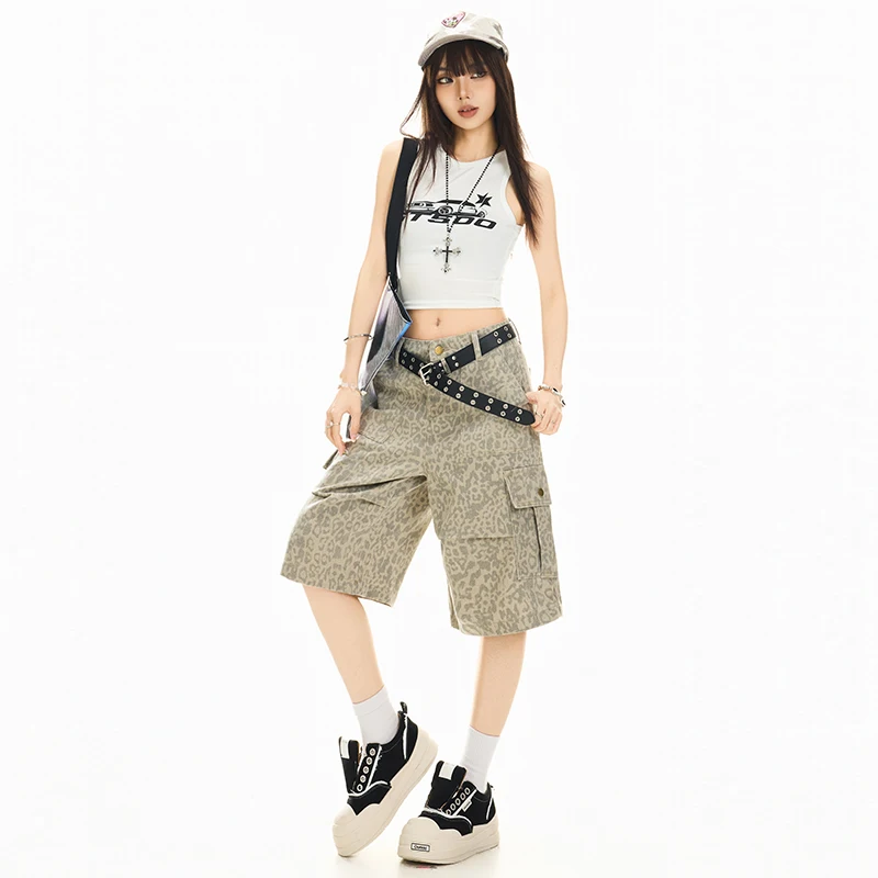2026 Summer New Women Leopard Print Cargo Capri Pants Y2K Hot Girl Loose Multi Pocket Seven Points Denim Shorts