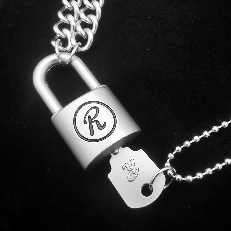 Anime NANA Necklace Oosaki Nana Honjo Ren Key R Lock Unisex Punk Pendant Cosplay Vintage Matte Choker Jewelry Accessories