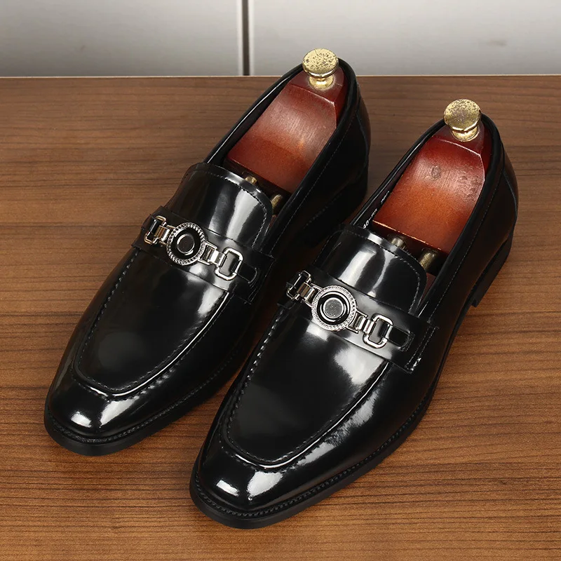 New men's leather shoes for formal wear, business and leisure, loafers, one foot kick, top layer cowhide, versatile men's shoes