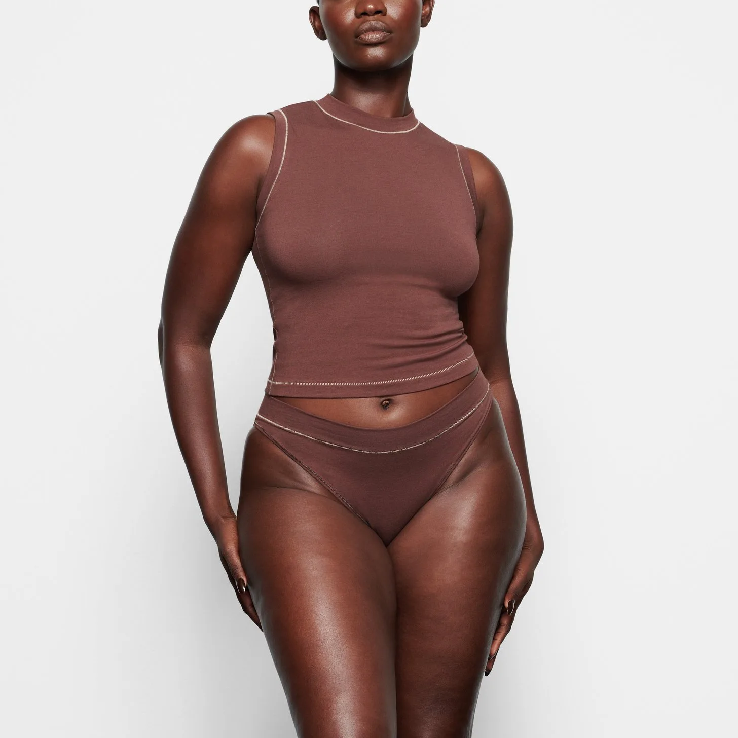 

KHY kylie the same basic bottoming inner sleeveless undershirt Slim camisole sexy round neck T-shirt