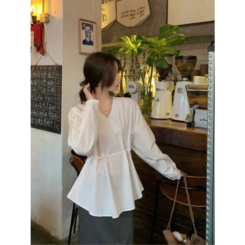 

Модная коричневая рубашка с длинными рукавами в стиле ретро для женщин осень, свободная и универсальная рубашка с завязками на талии во французском стиле