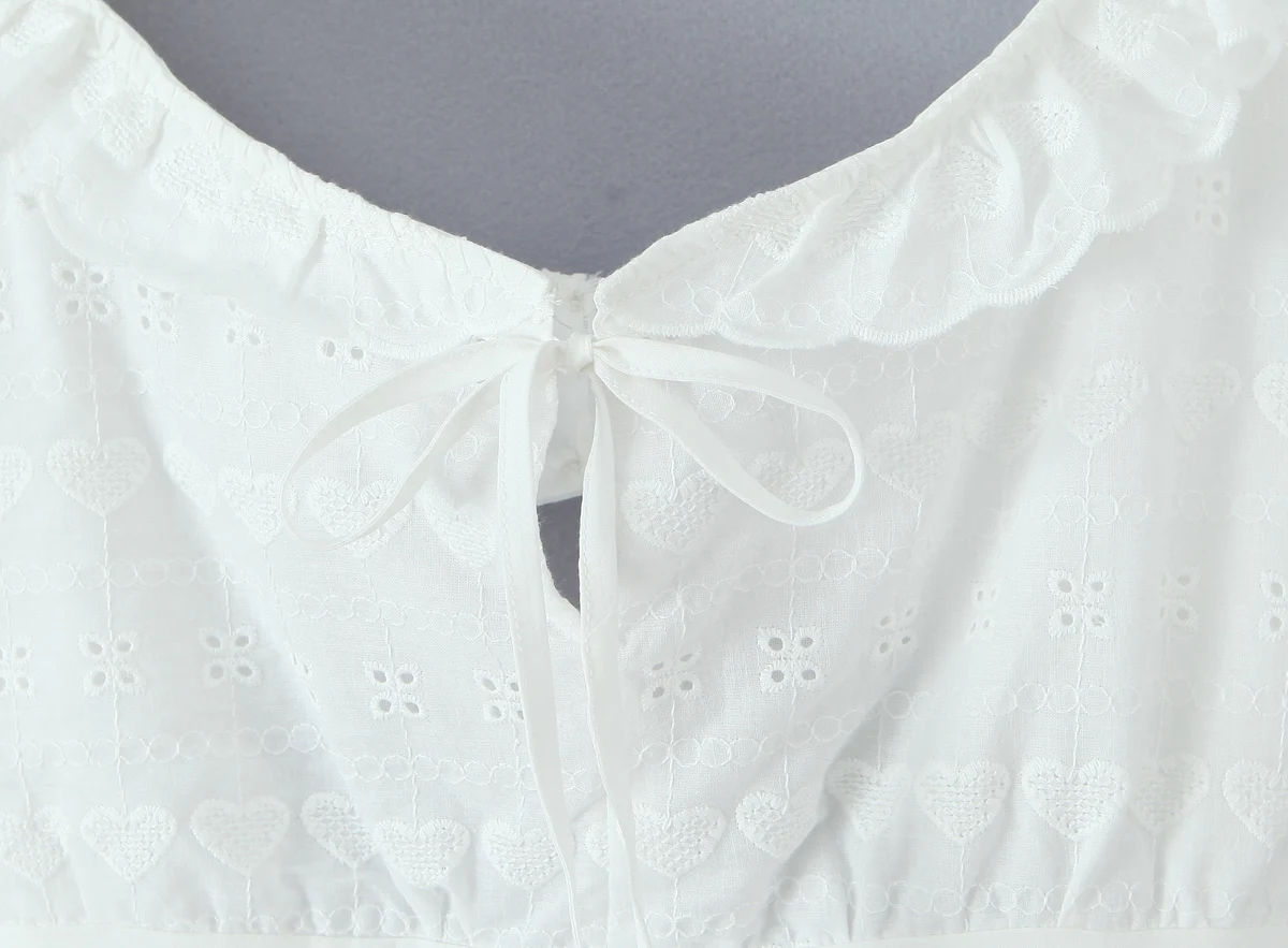 2025 ホワイト刺繍中空アウト穴木耳 O ネックパフスリーブショートドレス女性カットアウト背中の開いたミニドレス夏のローブ