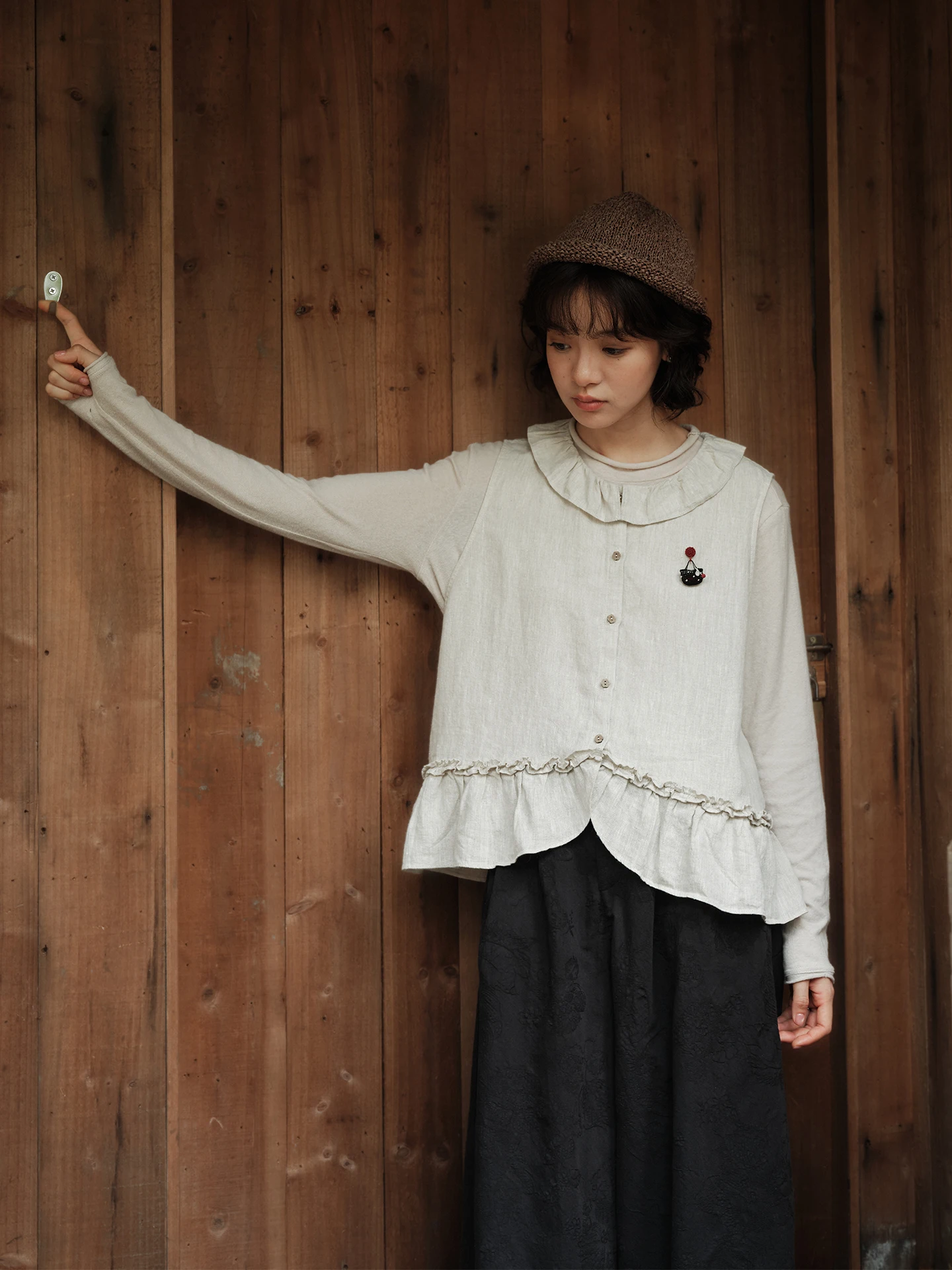 Linen round Neck Vest Women's Casual Style Embellished Sleeveless Top Floral Trimed Outerwear Regular Length Loose Fit