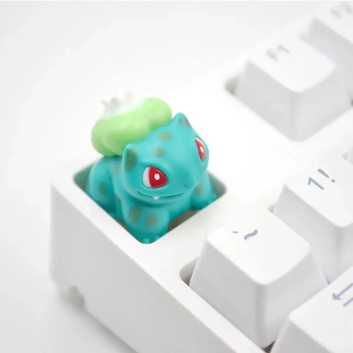 Pokemon Anime Character Keycap Mechanical Keyboard Resin Stereoscopic Keycap Red and Green Bulbasaur Keycap