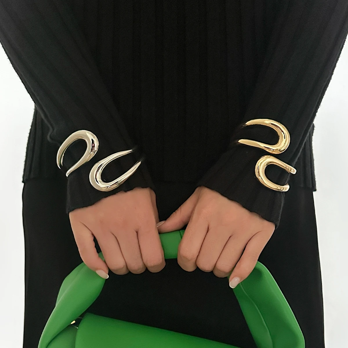 

KunJoe Luxury Unique Irregular Chunky Spring Bangles for Women Punk Gold Color Smooth Surface Hugging Bracelet Couple Jewelry