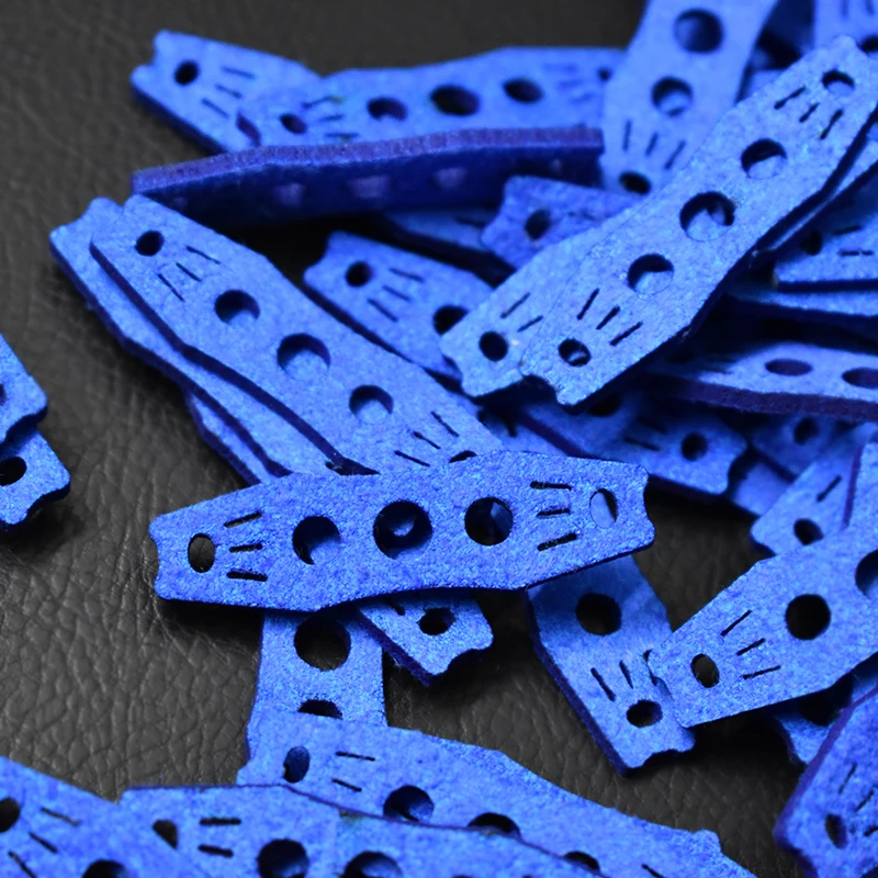 50PCS Blue Slingshots Pouches Microfiber Leather Catapult Leather Pockets for Outdoor Hunting Catapults with Center Hole