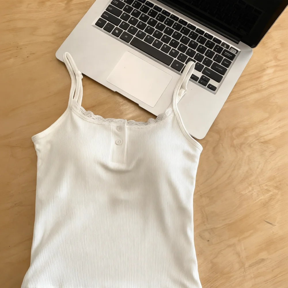 Trendy Women Lace Trim Tank Top Button Detail Camisole Slim Fit Aesthetic Spaghetti Strap Vest Summer Sexy Sleeveless