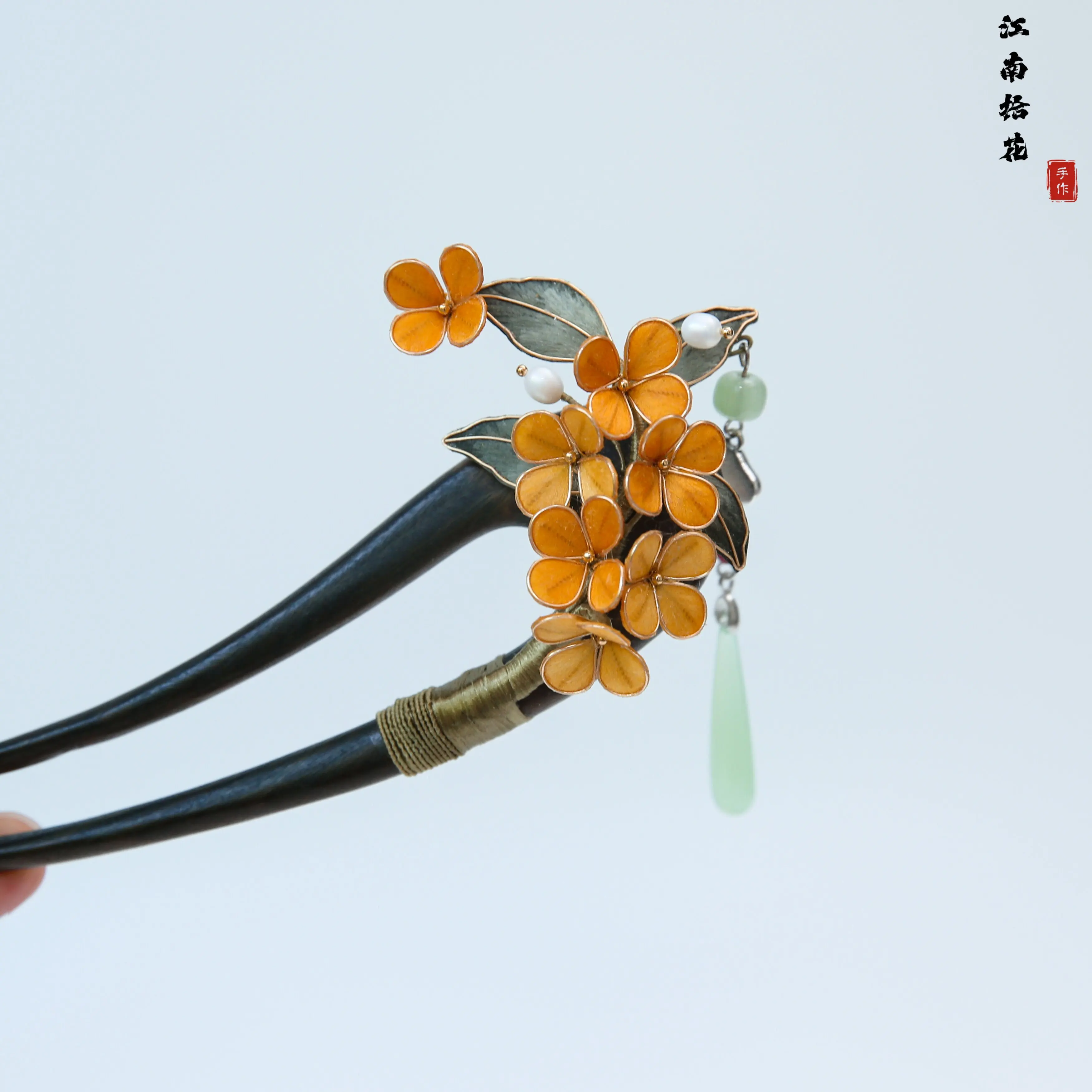 intangible-heritage-osmanthus-velvet-sandalwood-hairpin-mid-autumn-gift-for-hanfu-qipao-updo