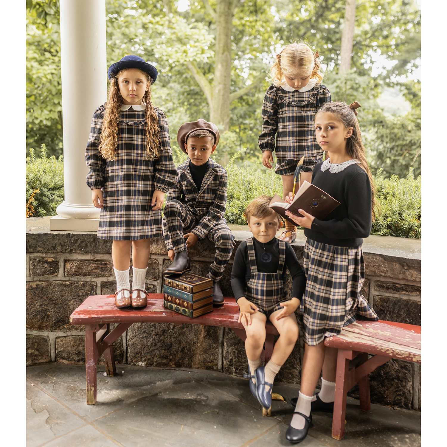 Коллекция AP Plaid AW26: Модное платье для девочек, милый комплект для малышей, одежда для братьев и сестер в едином стиле, пиджак для мальчиков, клетчатый комбинезон.