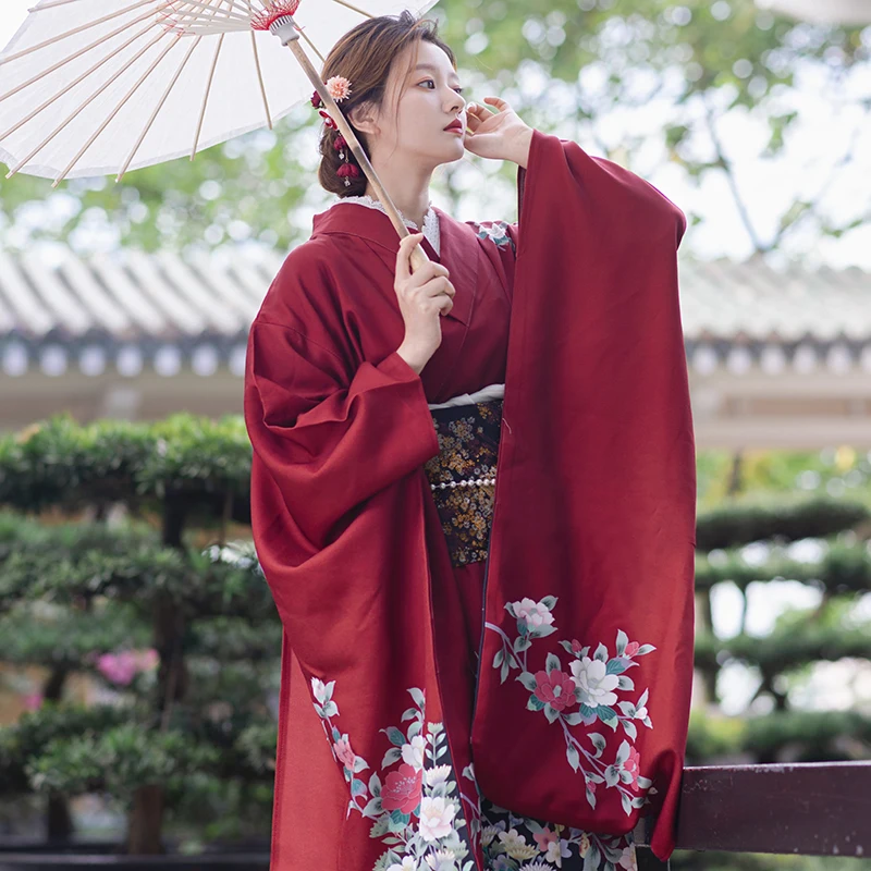 Women's Traditional Japanese Kimono, Red Color, Floral Prints, Long Sleeve Yukata, Vintage Performing Dress,Cosplay Costume