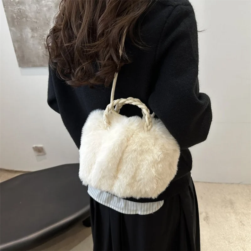 

Chic-elegant 2025 New Ladies Luxury Brand Leather Shoulder Bag Famous Designer Simple Popular Classic​
