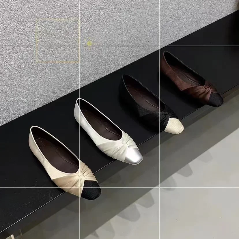 Spring and Autumn 2025 New Fashion Square Head Flat Sole Women's Shoes Versatile French Slim Cut Casual Shoes