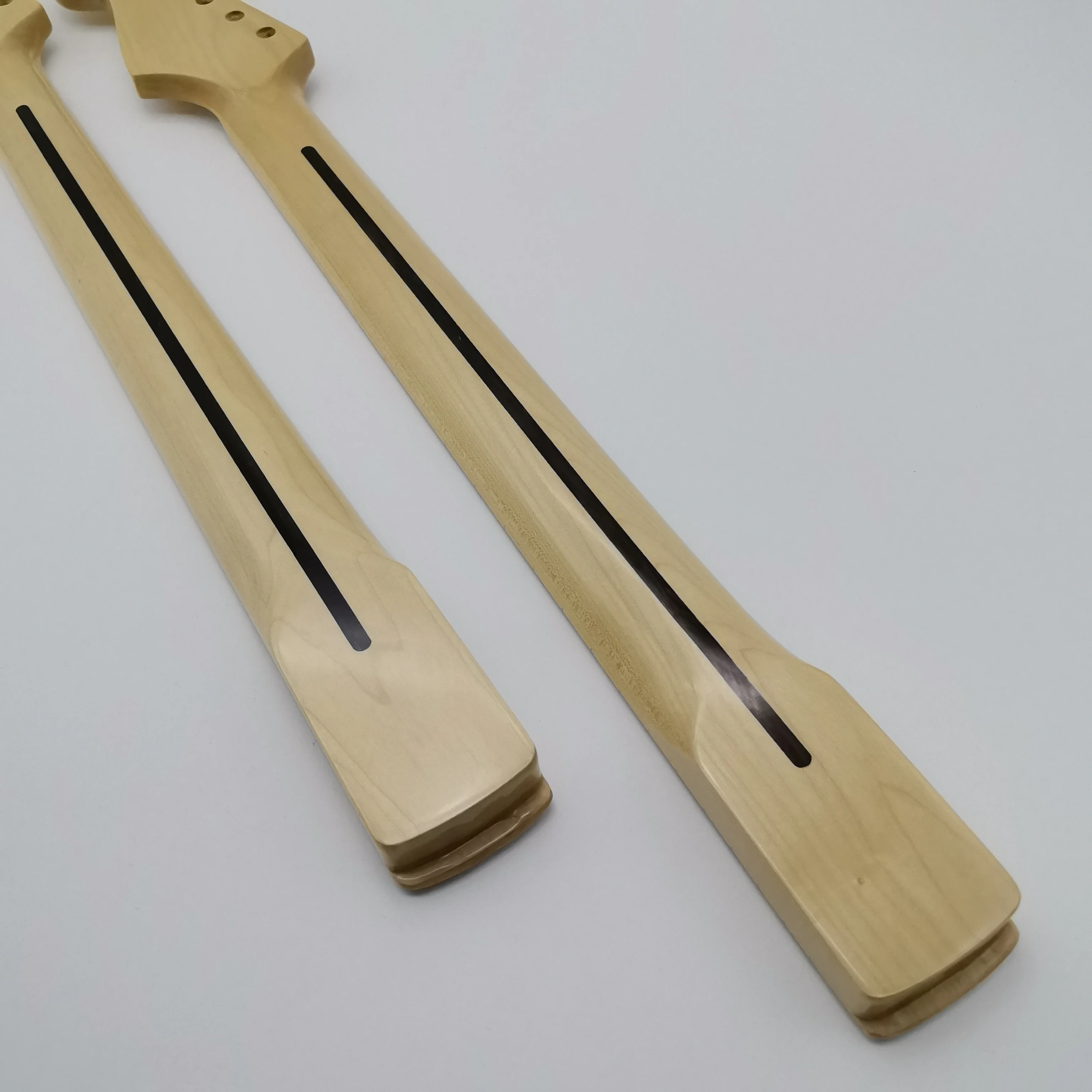 ST Style Guitar Neck 22 Frets Maple Gloss Finish