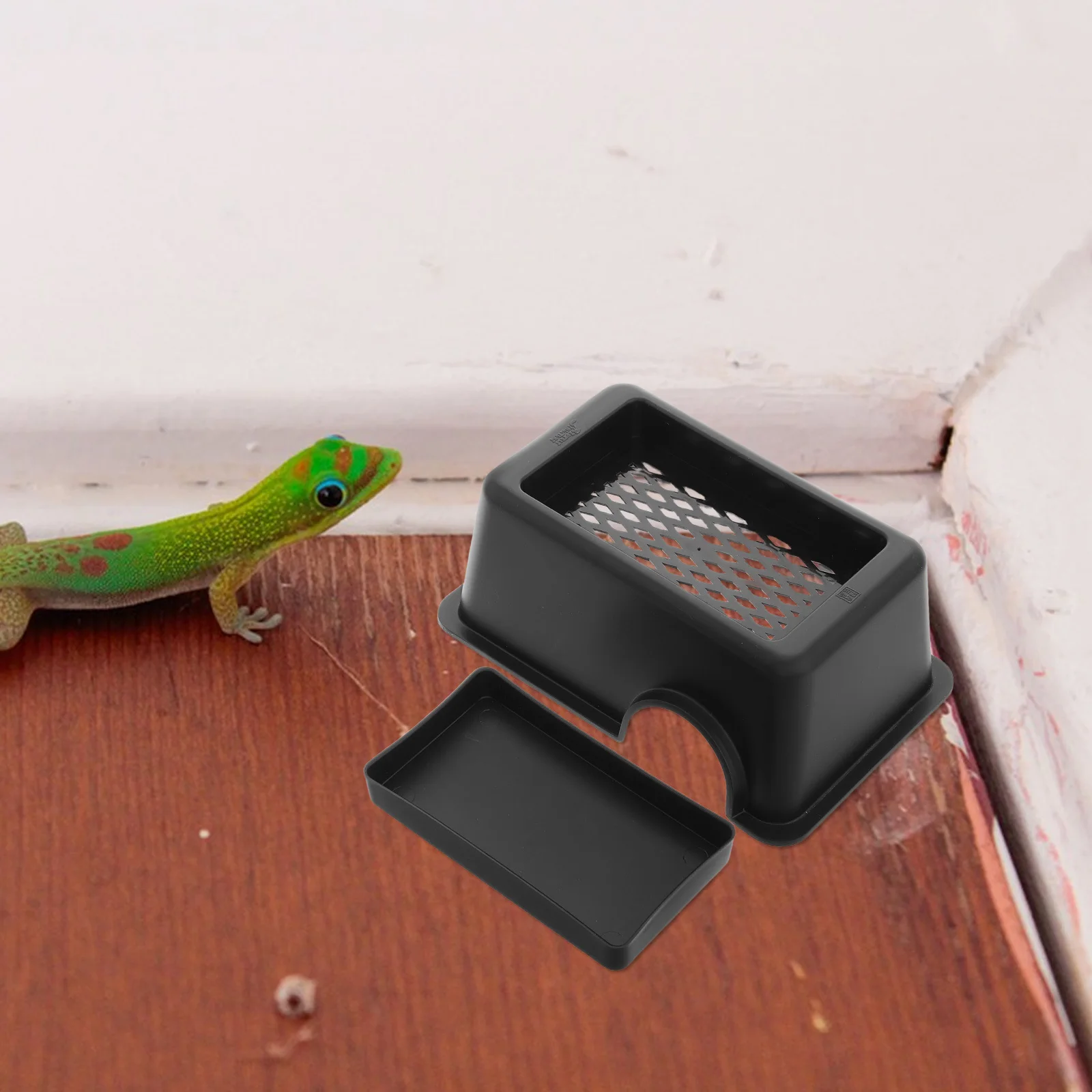 

Large Reptile Hide Box Plastic Feeder Tray Easy Clean Resting Shelter for Lizards Snakes Reptile Feeding Dish Tank Decoration