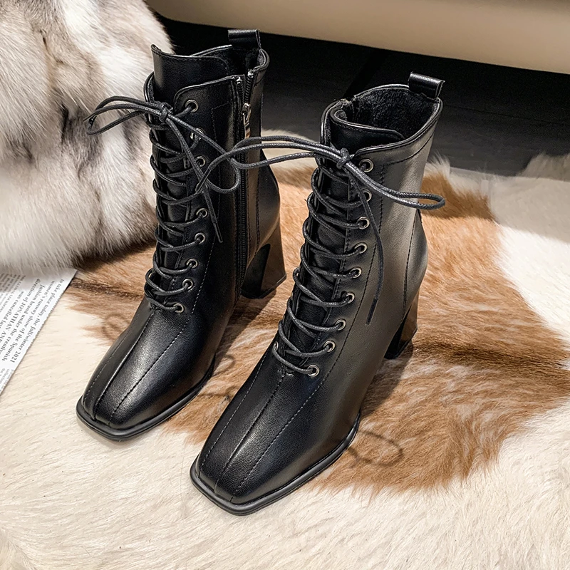 2023 Spring and Autumn New Fashion Square Head Comfortable Front Lace Up Side Zipper Outward Wearing Women\'s Naked Boots