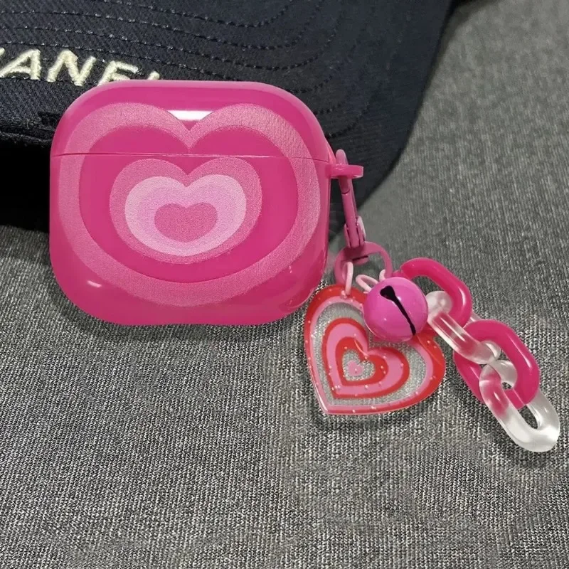 Casing silikon lembut untuk Airpods 4, casing silikon lembut dengan pola hati untuk AirPods 1 2 3 Pro 2 generasi dengan gantungan kunci liontin gadis wanita