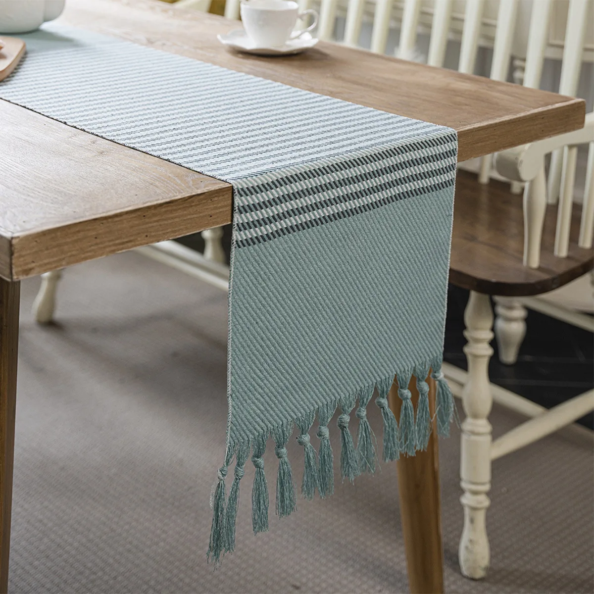 

Light Luxury Rectangle Home Table Runner Simple Striped Print Table Flag With Tassels Fashion Living Room TV Cabinet Cover Towel