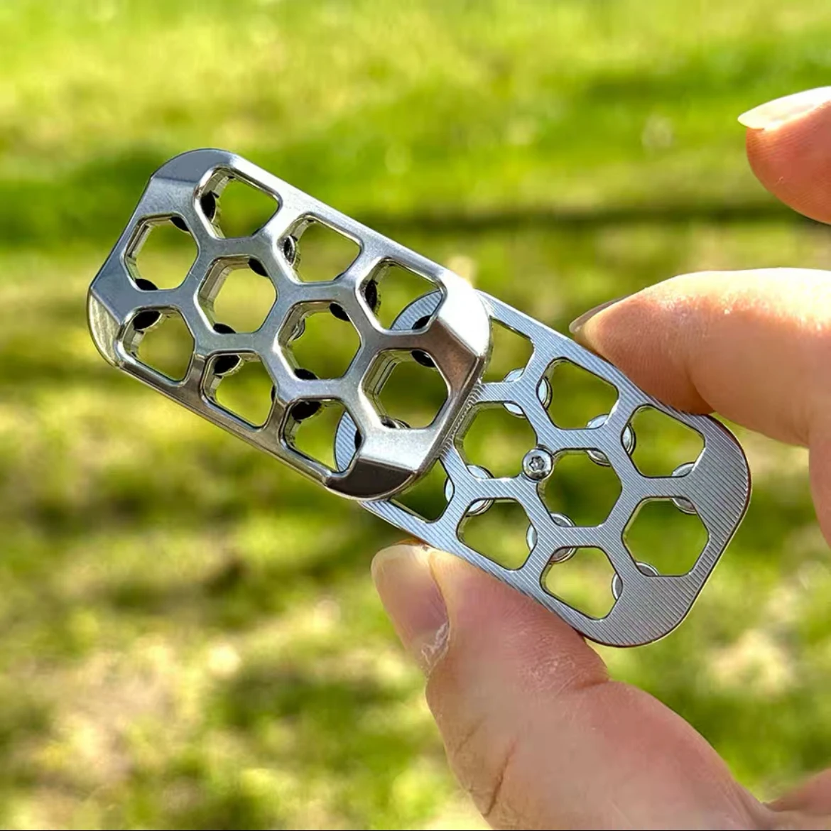 지르코늄 티타늄 합금 할로우 두꺼비 EDC Fidget Spinner 슬라이더 금속 안티 스트레스 감각 ADHD 초점 도구 Fidgeting Toys