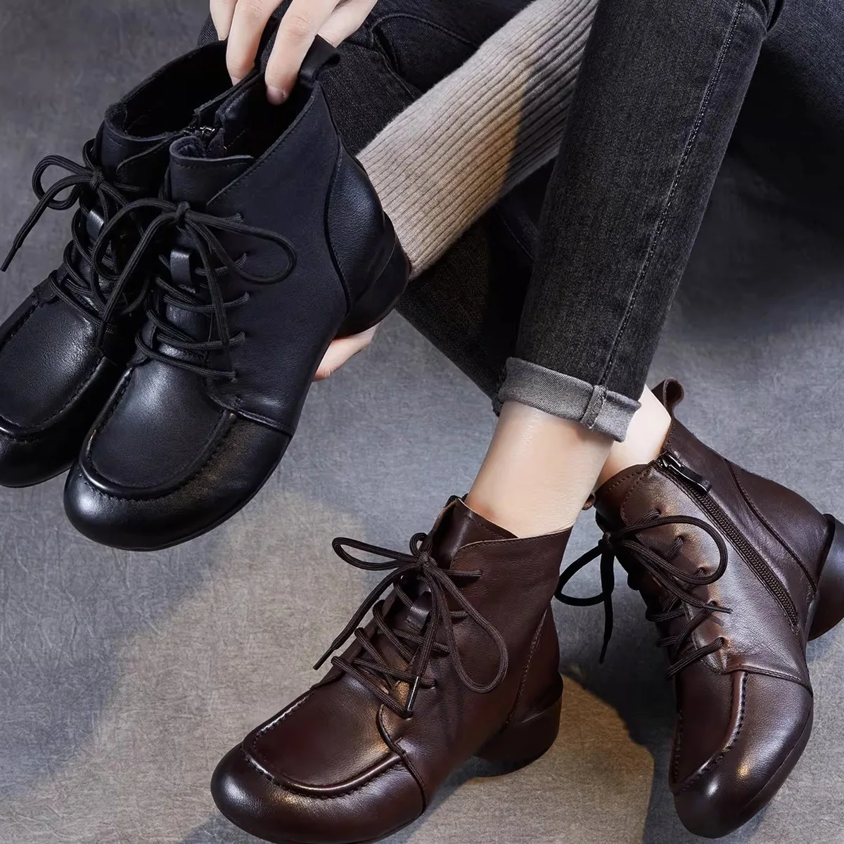 

Retro Leather Short Boots Soft Bottom Cowhide Middle-aged Mom New Style Fashionable Thickened Low Heel round Toe Booties